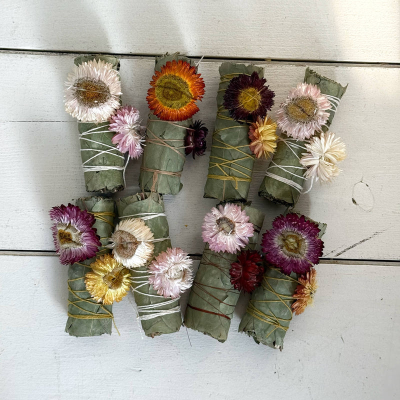 Strawflower Small Eucalyptus Bundle